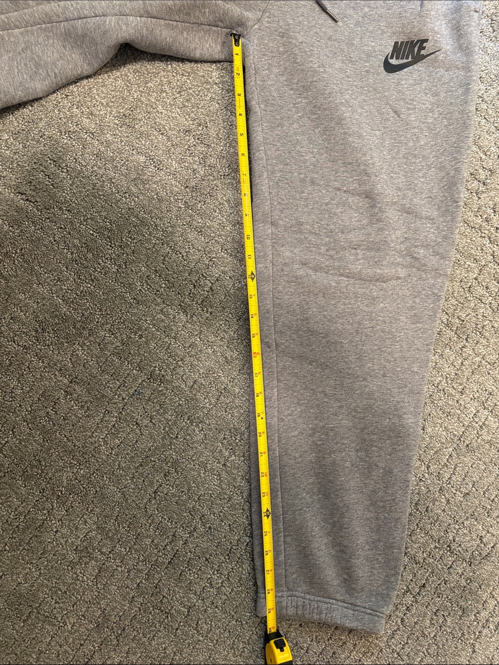 Nike mens Heather Gray Logo Joggers - Picture 5 of 5